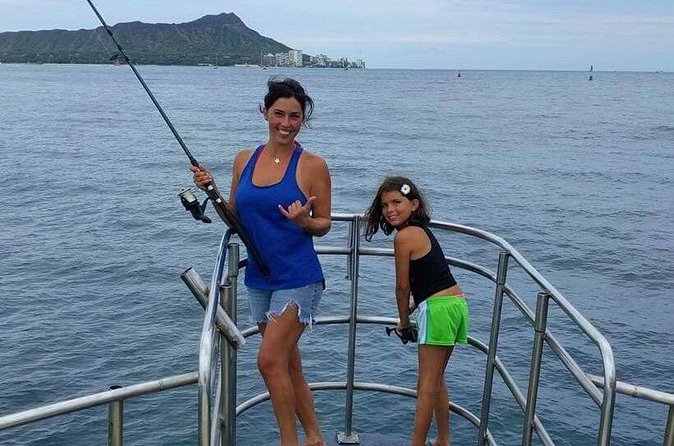 3-Hour Honolulu Bottom Fishing Adventure - The Best Part for Families and First-Timers