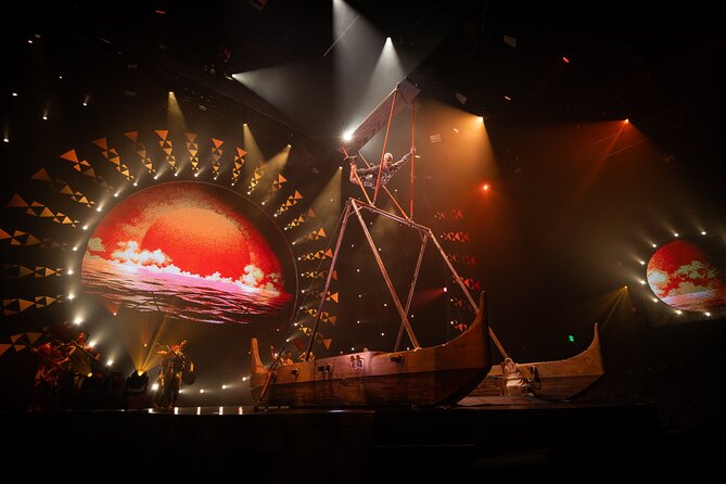 'Auana by Cirque du Soleil at the Waikiki Beachcomber Hotel - Should you book Auana by Cirque du Soleil?