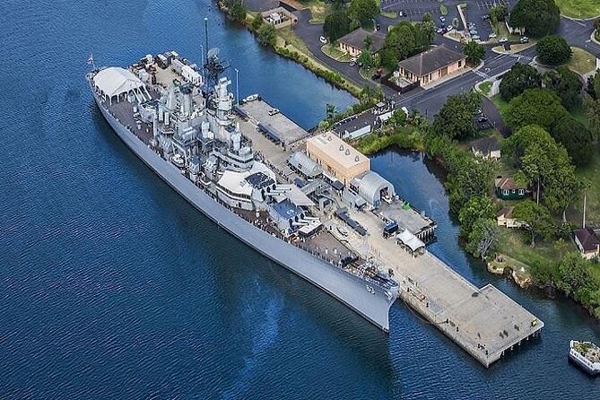 Complete Pearl Harbor Experience Tour Departing from Waikiki Area - Downtown Honolulu + Punchbowl: the day widens into place