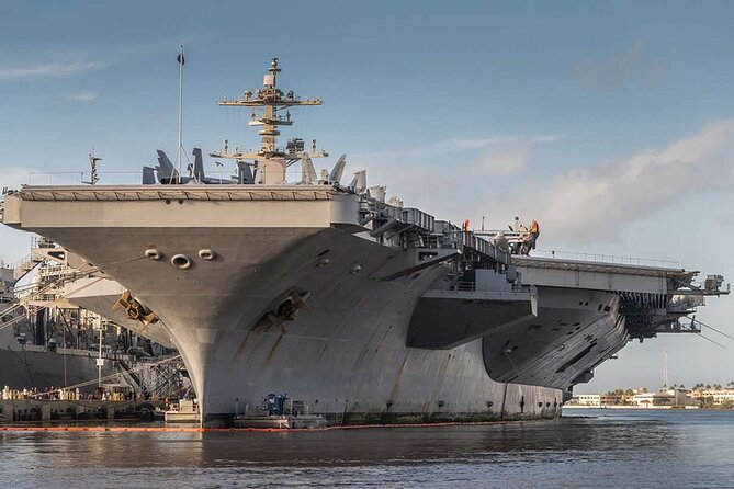 Deluxe Pearl Harbor USS Arizona Memorial and Honolulu City Tour - Honolulu pass-by stops: the highlights you’ll recognize later