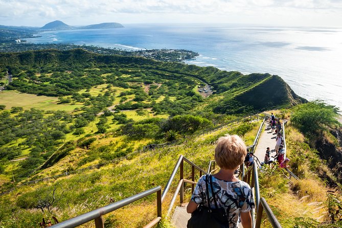 Diamond Head Crater - Pickup and timing: how the early departure shapes your whole morning