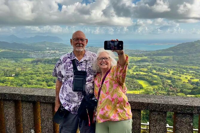 First Day Must: Oahu Sunrise & Circle Island Adventure - Kahuku Farms and North Shore Snacks: Pineapple, Coconut, and Banana Lupia