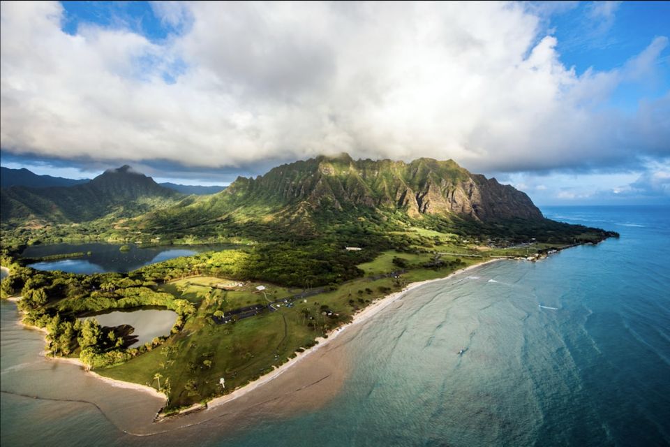 From Honolulu: Oahu 60min Helicopter Tour with Doors Off/On - From Waikiki to Diamond Head: the Honolulu skyline from a new angle