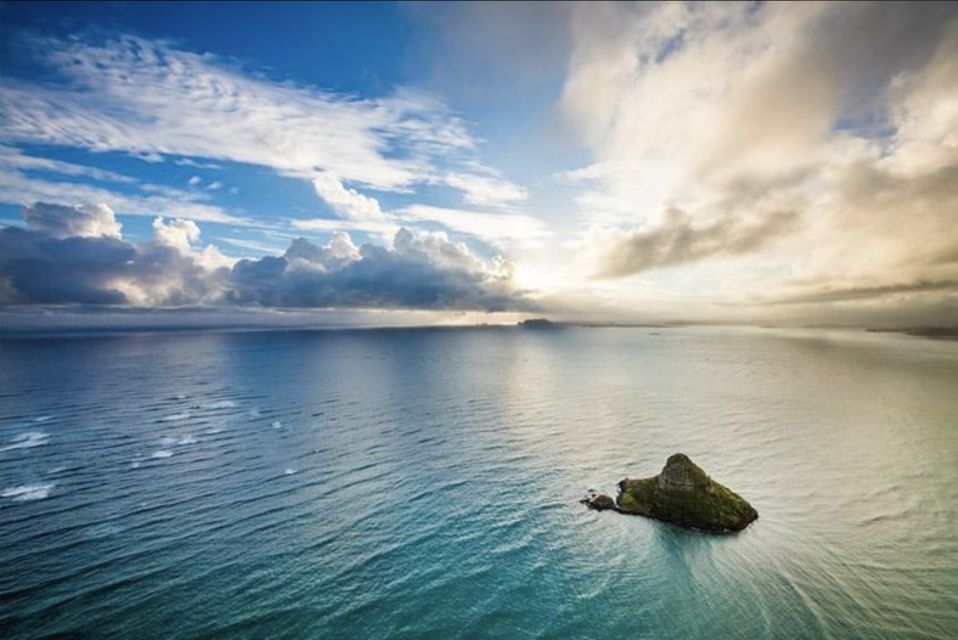 From Honolulu: Oahu 60min Helicopter Tour with Doors Off/On - North Shore: Banzai Pipeline and Waimea Bay from the air