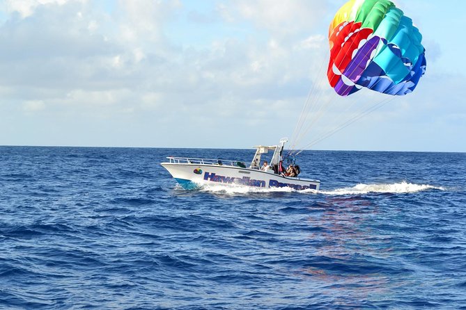 Hawaiian Parasail Since 1977 - A Waikiki Classic: Hawaiian Parasail Since 1977