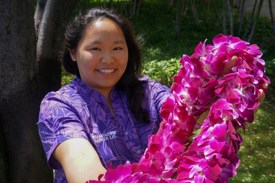 Honolulu Airport Custom Lei Greeting - Choose Your Lei - If Your Flight Is Late: Real-World Flex Moments