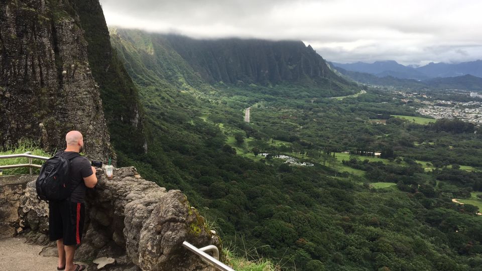 Honolulu: Oahu Island Full-Day Guided Tour by Bus with Lunch - Waimea Valley: Waterfall Swimming Plus Botanical Garden Calm