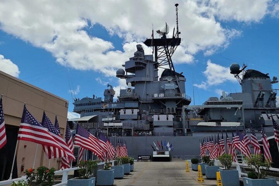 Honolulu: Pearl Harbor, USS Arizona and Battleship Missouri - Should you book this Pearl Harbor USS Arizona and USS Missouri tour?