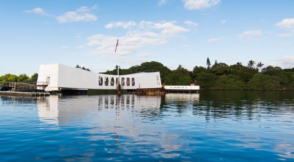 Honolulu: Pearl Harbor, USS Arizona Memorial [Early Access] - Eternal Flame and the memorial mindset: remembering without rushing