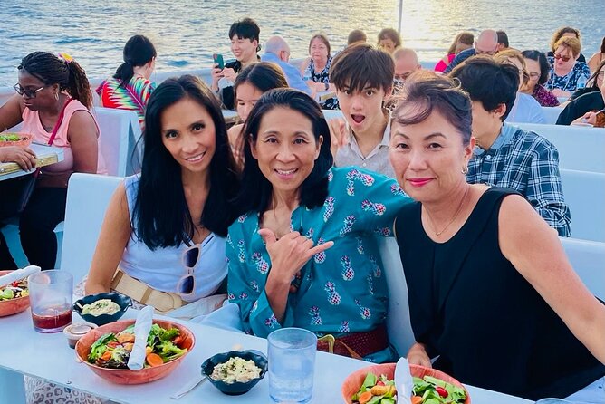 Honolulu Sunset Dinner Cruise with Friday Fireworks Show - Service, Vibes, and Why People Love the Crew