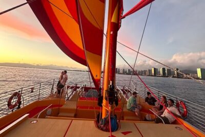 Honolulu Sunset Sail from Kewalo Harbor Including Drinks - Na Hoku II catamaran: spacious enough to move, stable enough to enjoy