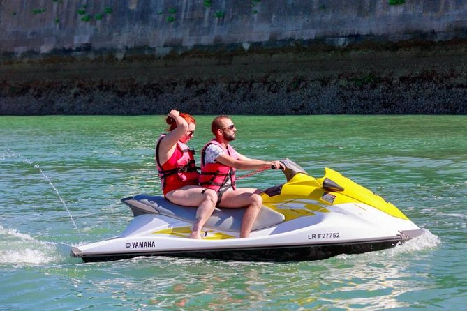 Jet Ski Ride Maunalua Bay. Tandem-2 people ride-price per person - Weather and Comfort: When the Day Changes the Whole Experience