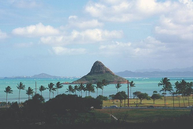 Oahu Deluxe Grand Circle Island Tour - Mokoli‘i: a quick offshore look at Kaneohe Bay’s character