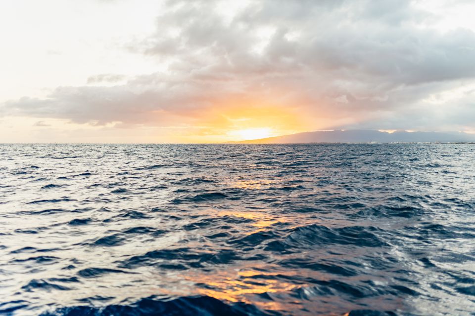 Oahu: Diamond Head Cruise with Drinks & Appetizers - Sunset Over Diamond Head Is the Right Kind of Easy