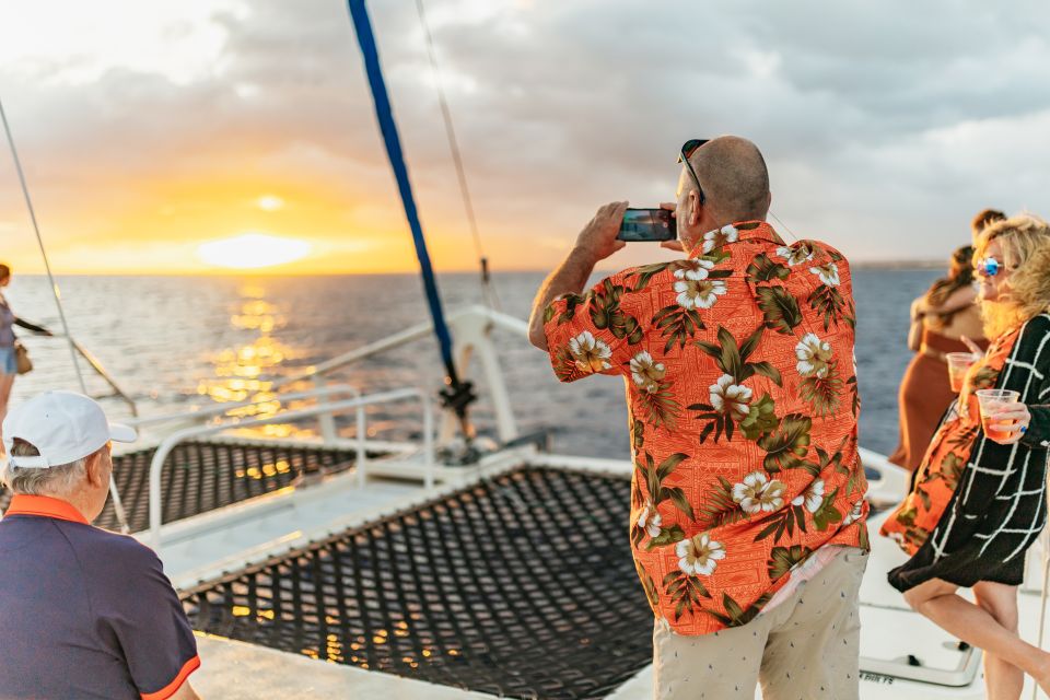 Oahu: Diamond Head Cruise with Drinks & Appetizers - Meet the Boat: Honu Lani and the Crew’s Onboard Energy