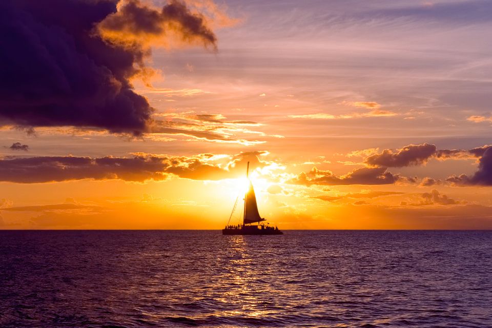 Oahu: Diamond Head Cruise with Drinks & Appetizers - Drinks, Appetizers, and How the Bar Is Actually Structured