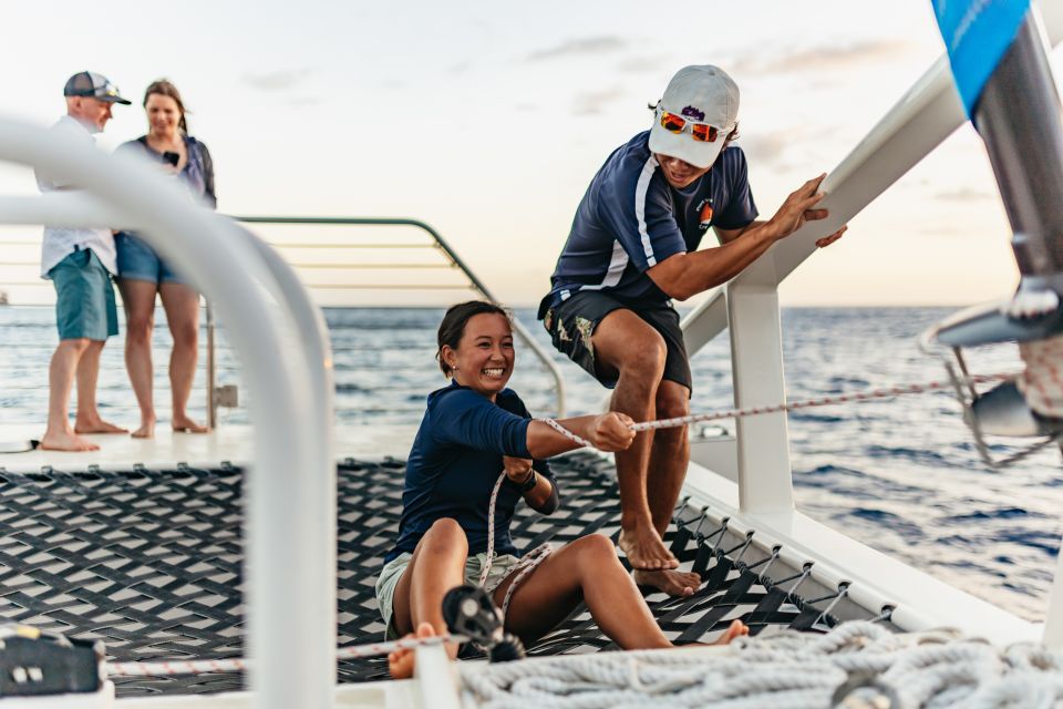 Oahu: Diamond Head Cruise with Drinks & Appetizers - Eco-Certified Sailing: What That Means for Your Evening