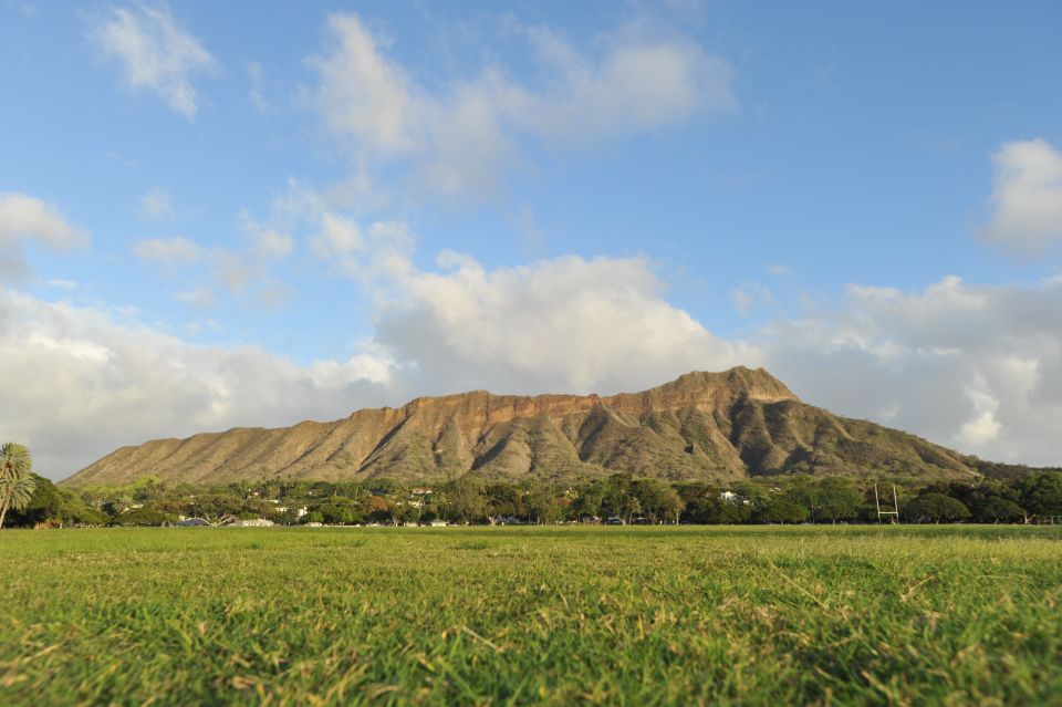 Oahu: Diamond Head Hike with Roundtrip Transportation - What to pack for a cooler morning that turns active fast