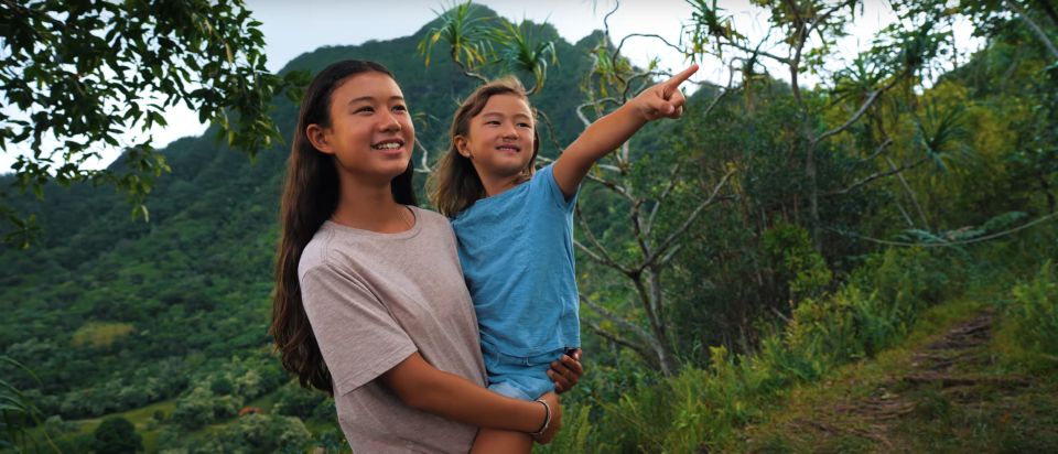 Oahu: Kualoa Open Air Jungle Expedition Tour - Guides make the difference: ranch stories, music, and local plant moments