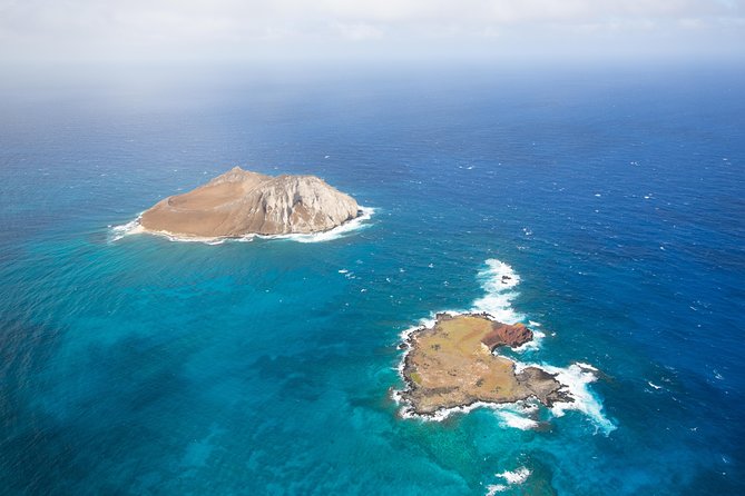 Oahu: Magnum PI Hughes 500 4-Passenger Doors-Off Helicopters - What the best pilots do for your photos and nerves