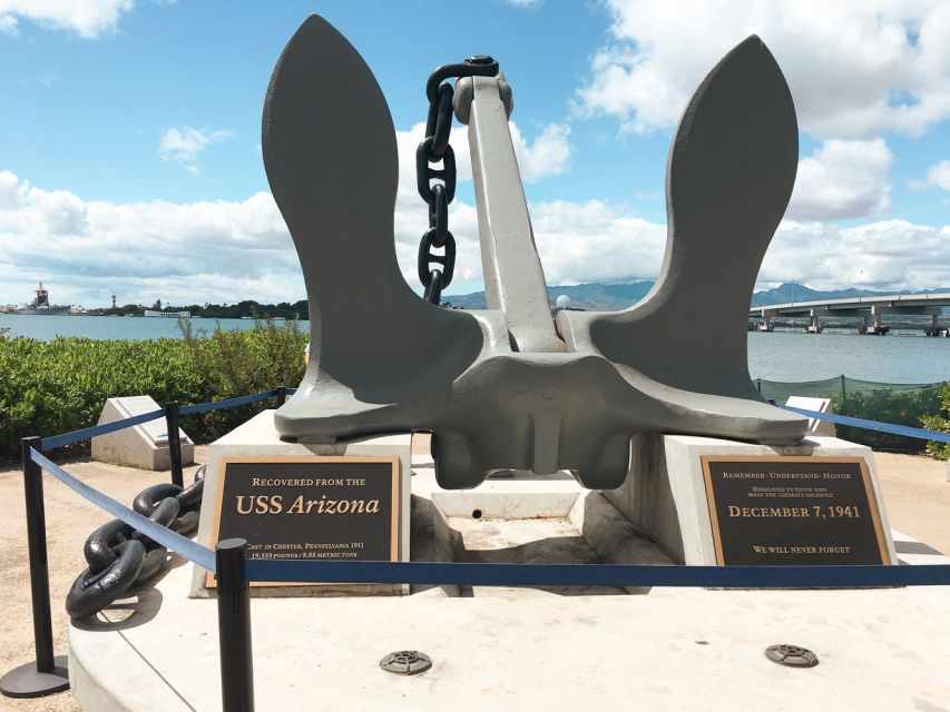 Oahu: Pearl Harbor, USS Arizona, and City Highlights Tour - Pearl Harbor Visitor Center: where the artifacts do the convincing