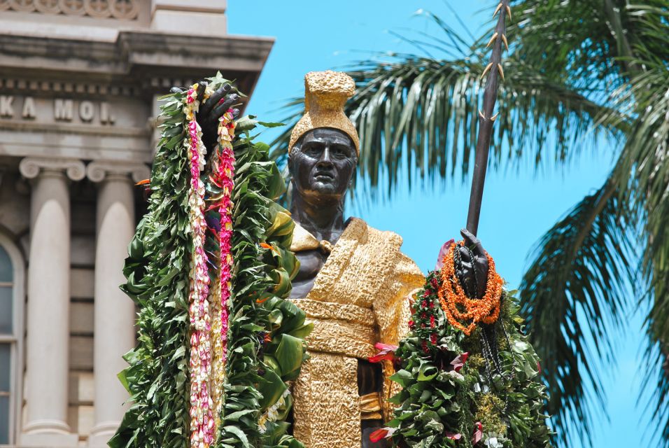 Oahu: Pearl Harbor, USS Arizona, and City Highlights Tour - Honolulu historic district: Iolani Palace and the city’s older pulse