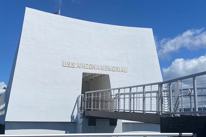 Oahu: Pearl Harbor USS Arizona Memorial Small Group Tour - Punchbowl National Memorial Cemetery: short stop, big change of mood