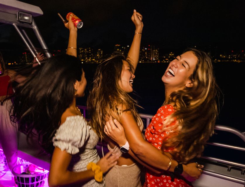 Oahu: Premium Waikiki Sunset Party Cruise with Live DJ - Wildlife spotting and what to expect during the cruise