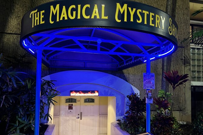 Oahu: The Magical Mystery Show! at Hilton Waikiki Beach Hotel - A Victorian-parlor magic night inside Hilton Waikiki