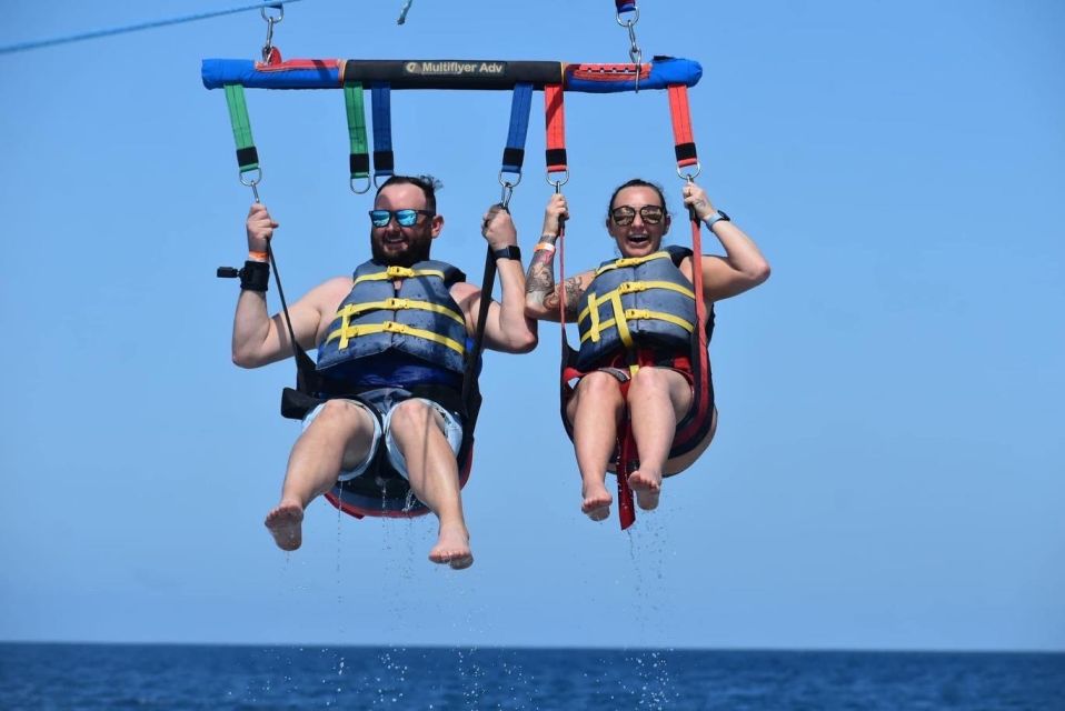 Oahu: Waikiki Parasailing - The Meeting Point: Finding the Yellow Booth Fast
