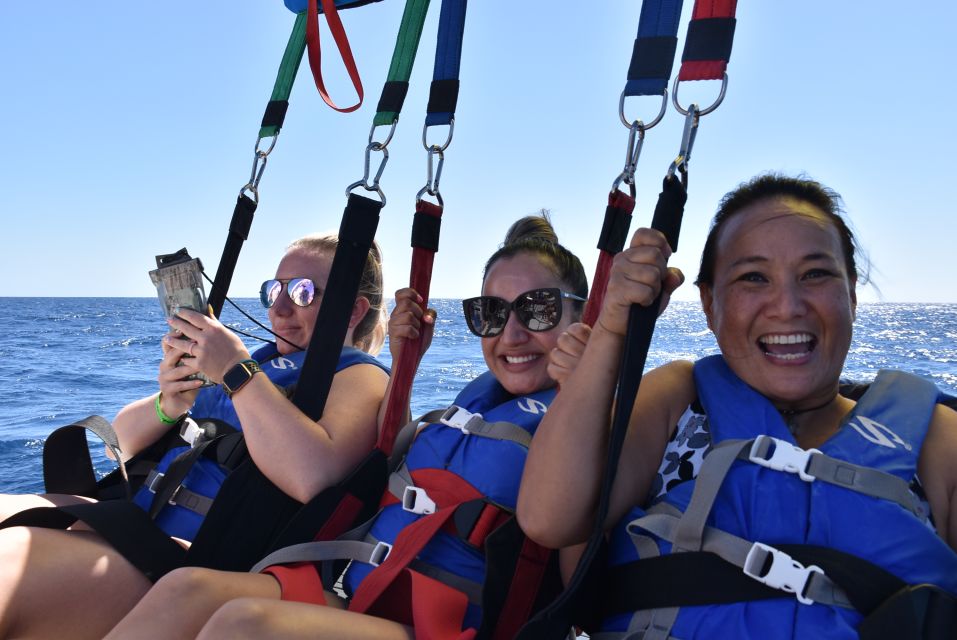 Oahu: Waikiki Parasailing - Up in the Sky: Waikiki Views That Actually Make Sense