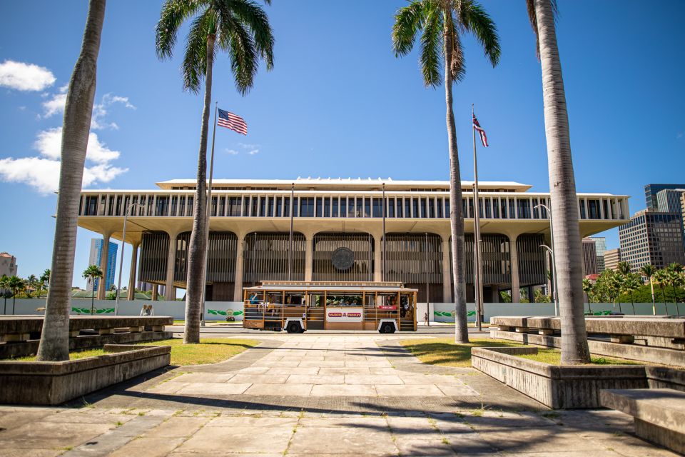 Oahu: Waikiki Trolley Hop-on Hop-off All-Line Pass - Green Line to Diamond Head and KCC Farmers’ Market