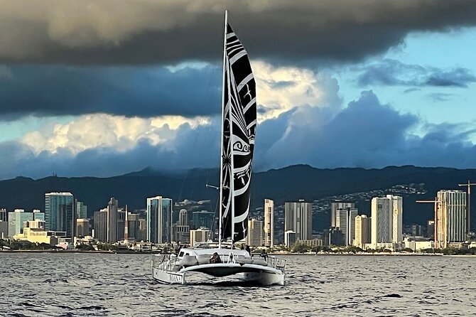Oahu's Waikiki Coast: Moana’s Sunset Cocktail Sail - Comfort tips that make or break your deck time