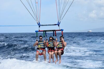 Parasailing in Waikiki from Oahu Hawaii - The 600–1,000 ft choice: pick your comfort level first