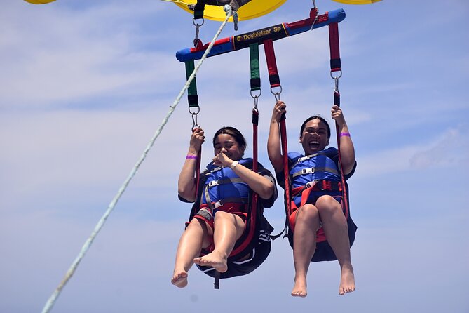 Parasailing in Waikiki from Oahu Hawaii - Safety and comfort: the briefing, the harness, and real crew help