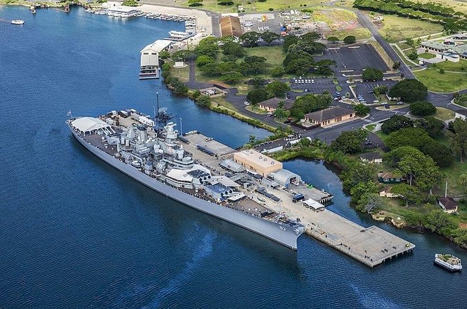 Pearl Harbor, National Memorial Cemetery and Honolulu City Tour - Punchbowl National Cemetery of the Pacific: quick drive, big emotional weight