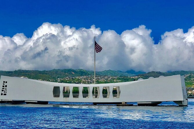 Pearl Harbor: USS Arizona Memorial & Battleship Missouri - Inside the Pearl Harbor Visitor Center: Road to War and Attack