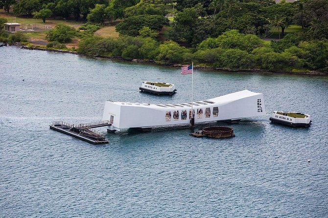 Premium Pearl Harbor Small Group Tour with Lunch - Lunch, Comfort, and the Pearl Harbor No-Bag Reality