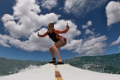 Surf Lesson Without the Crowds Including GoPRO Videos - Ala Moana Meeting Point: easy start, no stressful hunt