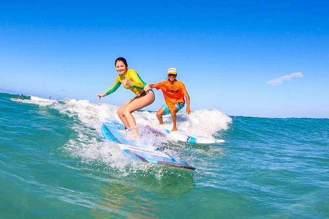 Surfing Lessons On Waikiki Beach - The beach lesson: where confidence gets built