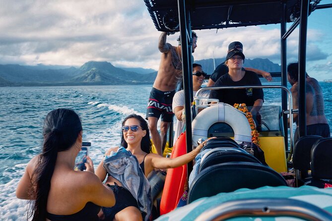 Turtle Canyon Snorkel Adventure - Small Group 6 Passengers - Into the Water at Turtle Canyon: How the Guide Helps You Find Sea Turtles