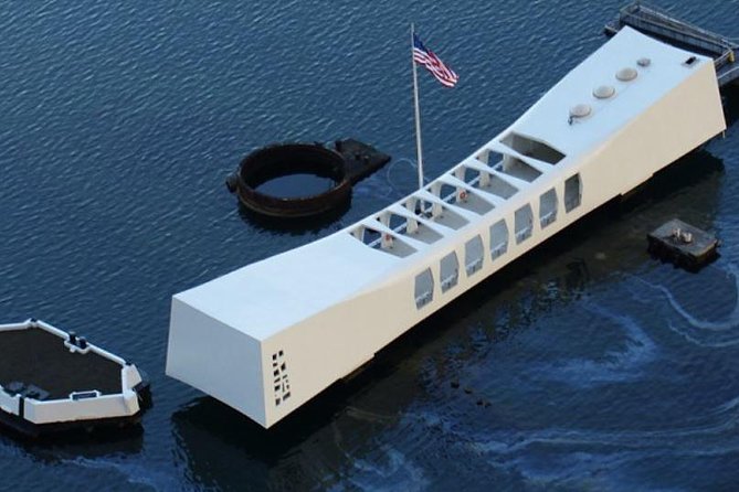 Ultimate Pearl Harbor Circle Island - Visitor Center and USS Arizona Memorial: the part you’ll remember