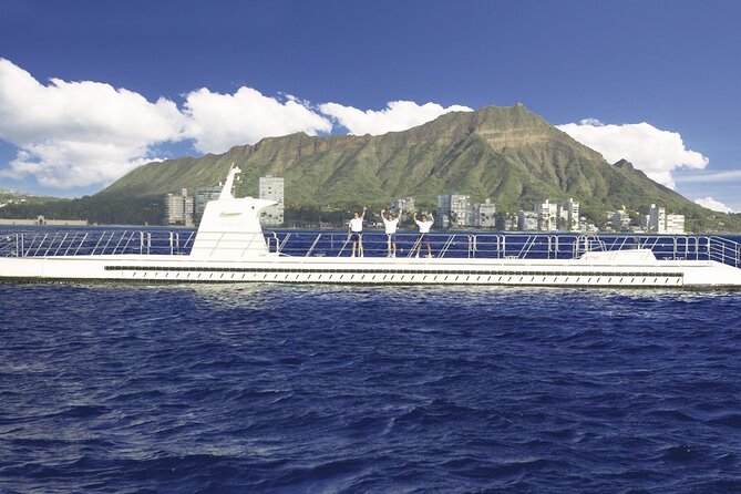 Waikiki: Atlantis Submarine Adventure - Artificial reefs in Waikiki: why you’re not only seeing nature