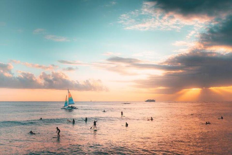 Waikiki Beach: Turtle Snorkeling and Sailing on Hāwea - Snorkeling at Turtle Canyon: what happens in the water