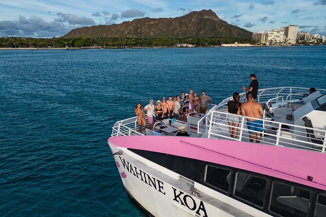 Waikiki: Friday Night Fireworks Catamaran Cruise - Friday Night Fireworks From the Water: The Real Appeal