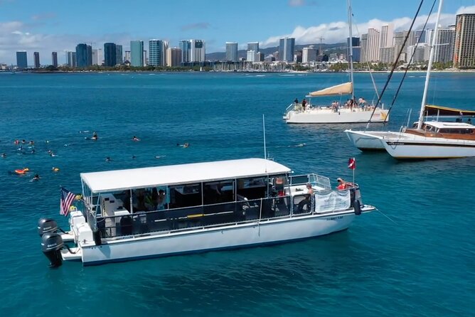 Waikiki Green Sea Turtle Snorkeling Tour - Boat Excursion - Cruising with Diamond Head behind you