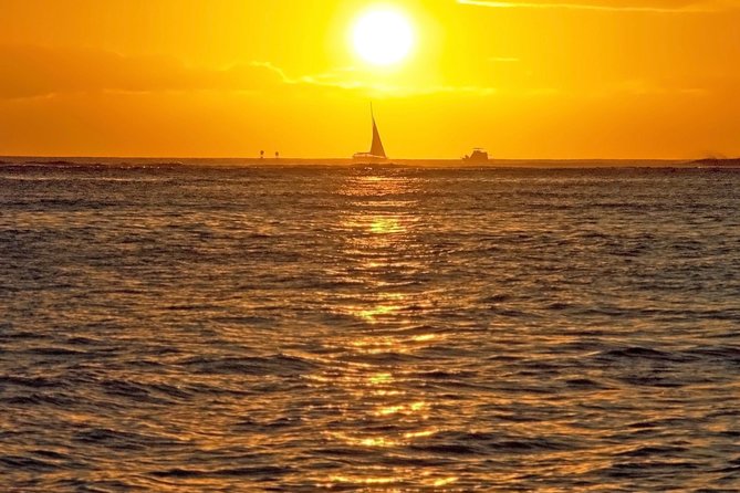 Waikiki Signature Sunset Catamaran Sail - Diamond Head Turnaround: Where the Sunset Becomes the Main Event
