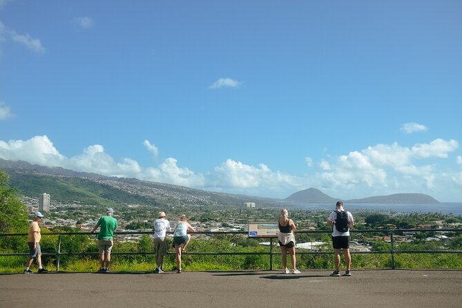 Waikiki Trolley Blue Line Coastline & Local Grindz Hop-on Hop-off - Price and value for $35: what you pay for and what you don’t