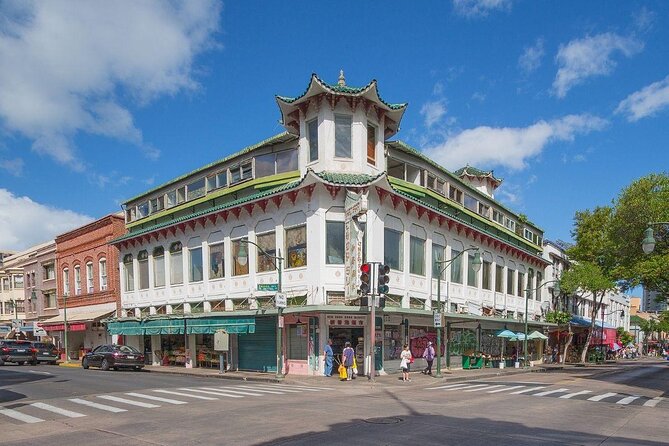 Waikiki Trolley Hop-On Hop-Off Tour of Honolulu - Admissions and meals: plan the parts that aren’t included